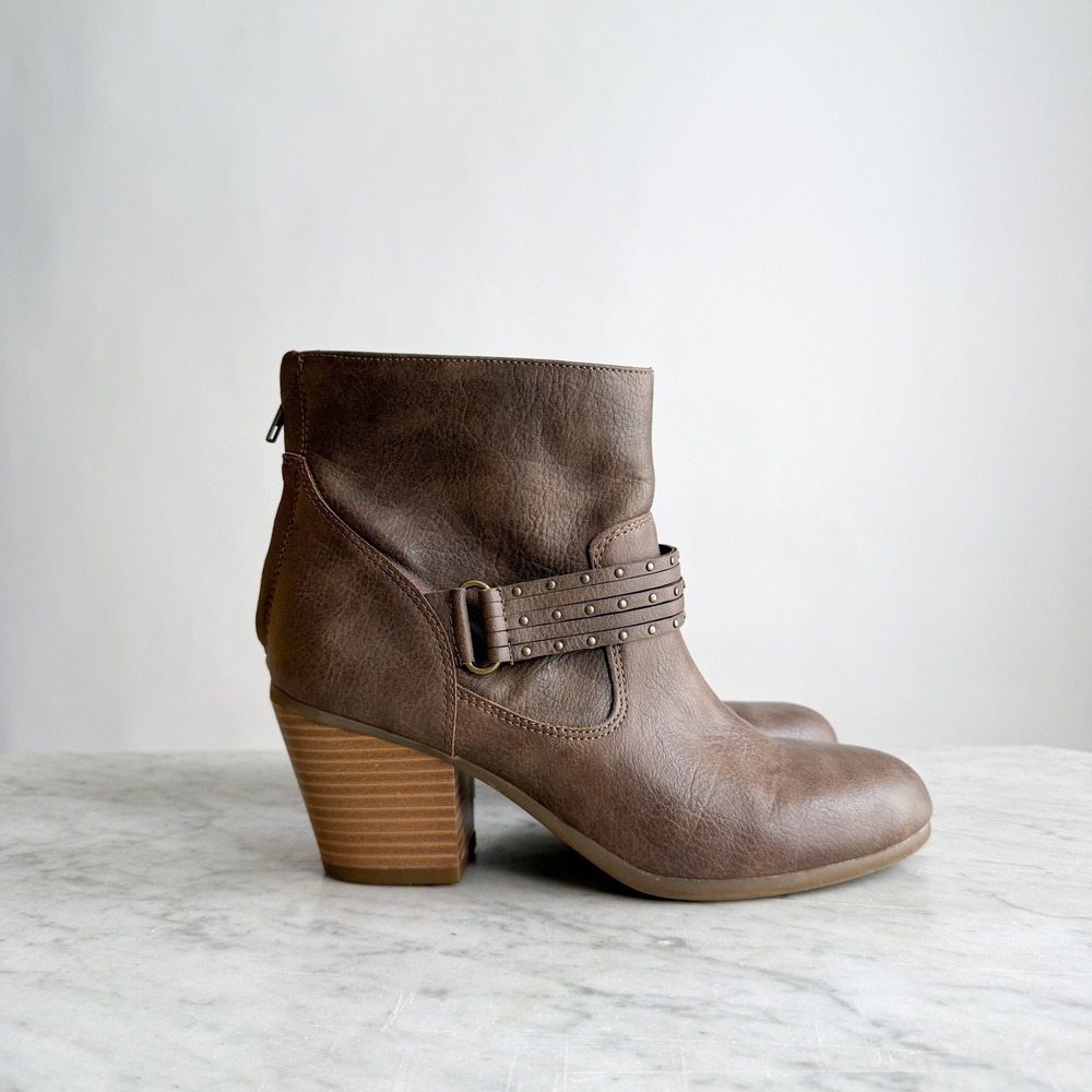 Aerosoles Longevity vegan leather high‎ heeled ankle boots size 8